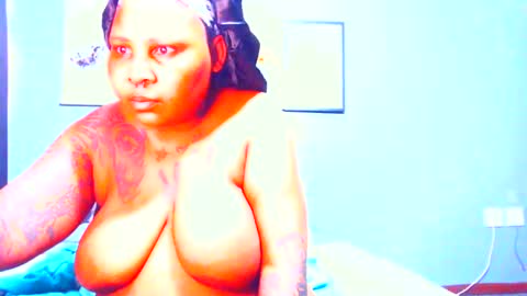 Snapshot of pearlblu38 chatting on 03.01.25 Pearl online show from 03.01.25