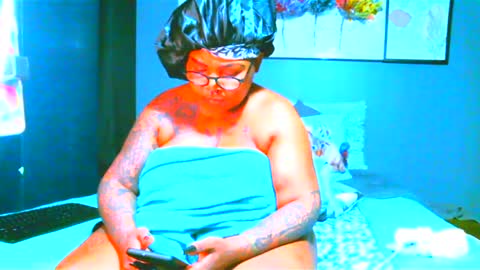 Snapshot of pearlblu38 chatting on 03.09.25 Pearl online show from 03.09.25