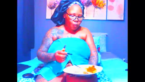 Snapshot of pearlblu38 chatting on 03.09.25 Pearl online show from 03.09.25