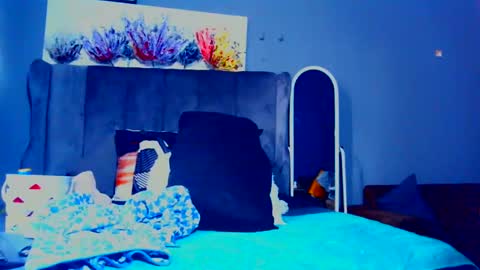 Snapshot of pearlblu38 chatting on 09.12.25 Pearl online show from 09.12.25