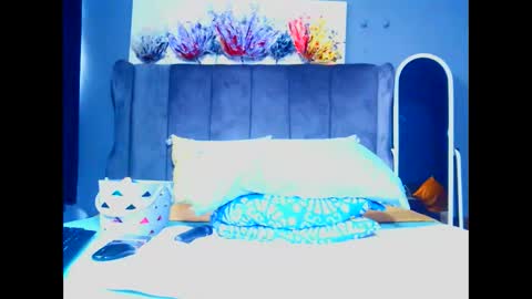 Snapshot of pearlblu38 chatting on 09.19.25 Pearl online show from 09.19.25