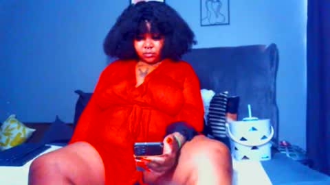 Snapshot of pearlblu38 chatting on 10.02.25 Pearl online show from 10.02.25