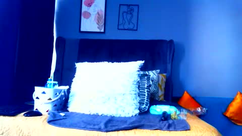 Snapshot of pearlblu38 chatting on 12.15.25 Pearl online show from 12.15.25