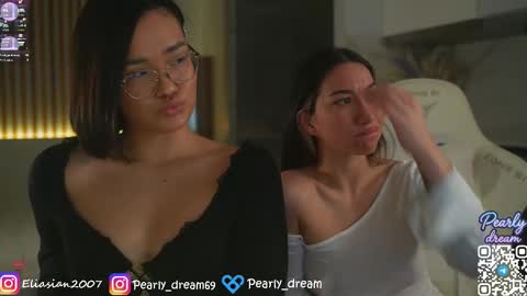 Snapshot of pearly_dream chatting on 03.10.26 Leo online show from 03.10.26