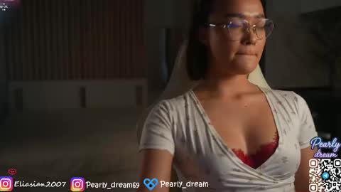 Snapshot of pearly_dream chatting on 03.15.26 Leo online show from 03.15.26