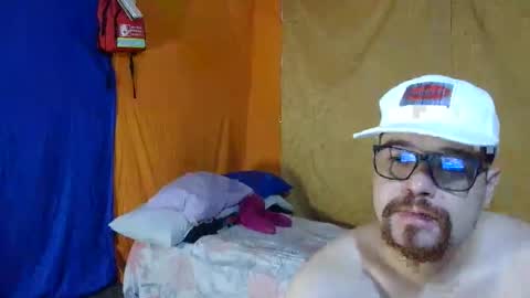 Snapshot of pecadodulce chatting on 12.18.25 pecadodulce online show from 12.18.25