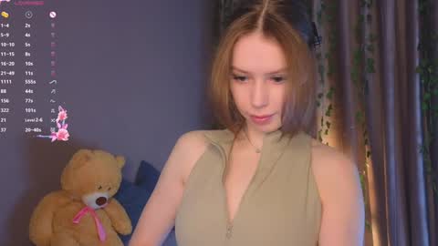 Snapshot of peek_in_my_window chatting on 02.04.25 tony online show from 02.04.25