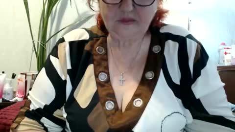 Snapshot of peggysoft chatting on 06.06.26 PeggySoft online show from 06.06.26