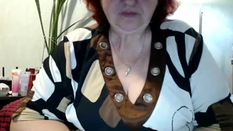 Snapshot of peggysoft chatting on 06.07.26 PeggySoft online show from 06.07.26