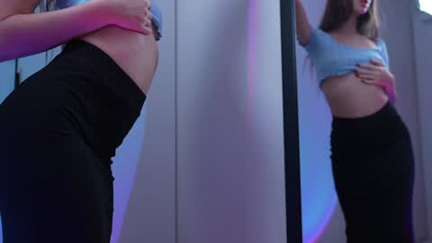 Snapshot of pelagy chatting on 12.14.24 Pelagy Show time 2-10 pm Dubai time zone online show from 12.14.24