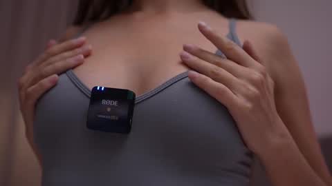 Snapshot of pelagy chatting on 10.29.25 Pelagy Show time 2-10 pm Dubai time zone online show from 10.29.25