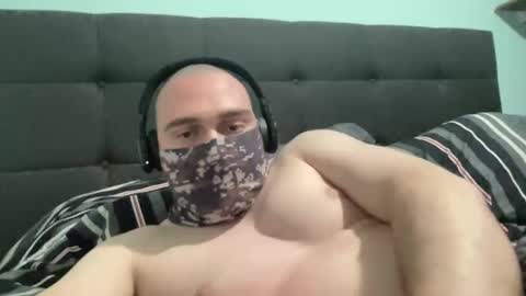 Snapshot of pelao2007 chatting on 10.22.25 easy cum online show from 10.22.25