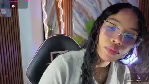 Snapshot of penelope_tay chatting on 06.11.26 penelope online show from 06.11.26