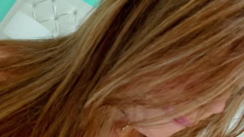 Snapshot of penelopelaurent chatting on 12.23.24 Penelope Laurent online show from 12.23.24