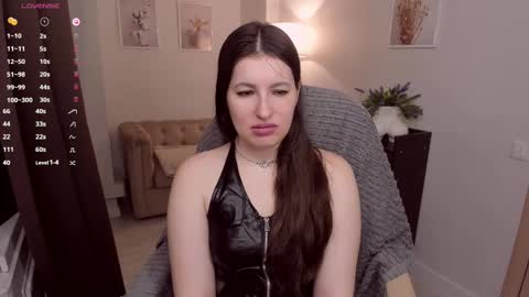 Hi  Im Peneloppa online show from 02.23.25