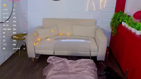 Hi  Im Peneloppa online show from 03.13.26