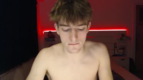 Snapshot of pepito1083 chatting on 12.01.24 cutebelgianboy online show from 12.01.24