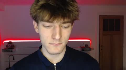 Snapshot of pepito1083 chatting on 12.30.24 cutebelgianboy online show from 12.30.24