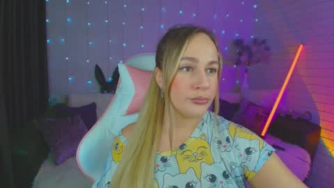 Snapshot of pepper_cat chatting on 01.17.25 Dia online show from 01.17.25