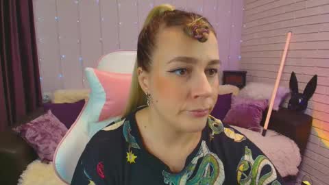 Snapshot of pepper_cat chatting on 02.16.25 Dia online show from 02.16.25