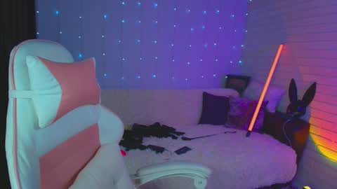 Snapshot of pepper_cat chatting on 03.12.25 Dia online show from 03.12.25