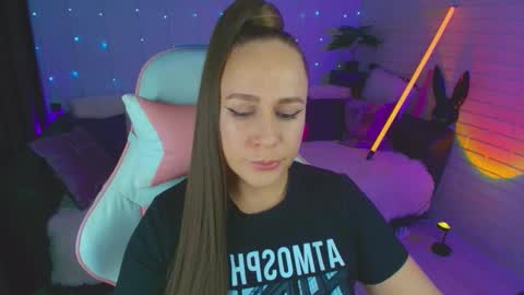 Snapshot of pepper_cat chatting on 09.14.25 Dia online show from 09.14.25