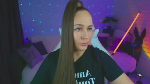 Snapshot of pepper_cat chatting on 09.15.25 Dia online show from 09.15.25