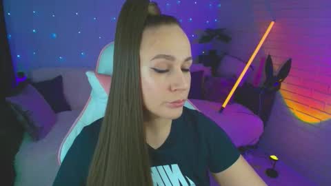 Snapshot of pepper_cat chatting on 10.05.25 Dia online show from 10.05.25