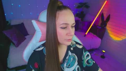 Snapshot of pepper_cat chatting on 11.12.25 Dia online show from 11.12.25