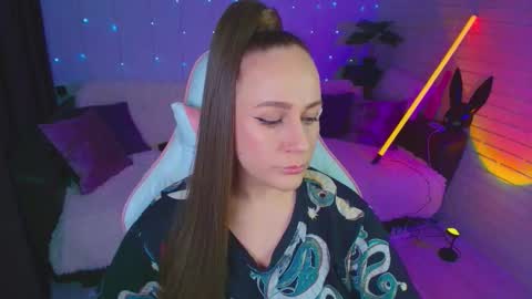 Snapshot of pepper_cat chatting on 11.15.25 Dia online show from 11.15.25