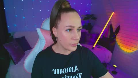 Snapshot of pepper_cat chatting on 12.02.25 Dia online show from 12.02.25