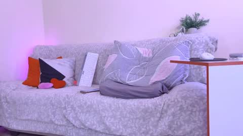 Snapshot of pepper_corn chatting on 11.23.25 Olga and Kirill online show from 11.23.25