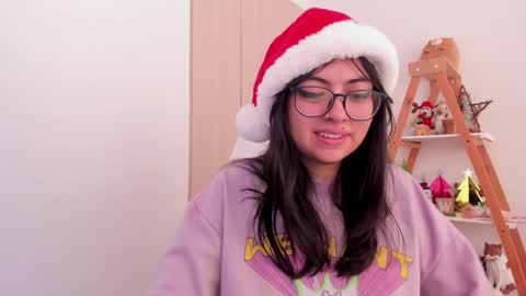 Sarah Ana Banana online show from 12.22.24