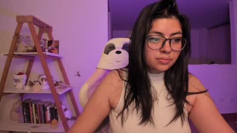 Sarah Ana Banana online show from 02.03.25