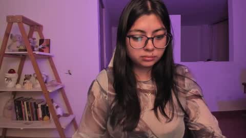 Sarah Ana Banana online show from 02.18.25