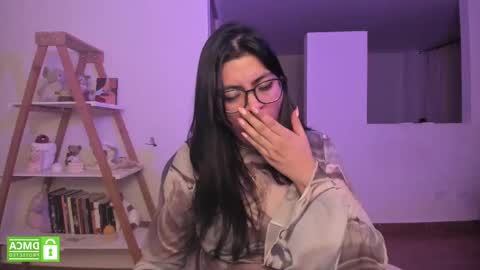 Sarah Ana Banana online show from 03.02.25