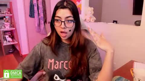 Sarah Ana Banana online show from 07.17.26