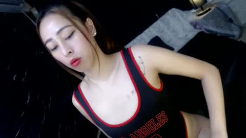 Snapshot of perfect_suckerqueen69 chatting on 11.25.25 Sweet Gwen online show from 11.25.25