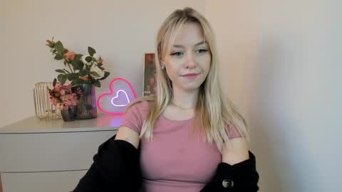 Snapshot of perfectxcindy chatting on 12.23.24 Cindy online show from 12.23.24