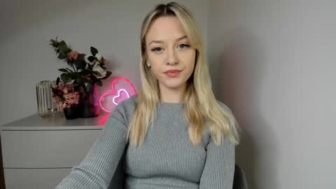 Snapshot of perfectxcindy chatting on 12.28.24 Cindy online show from 12.28.24