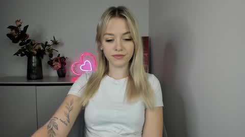 Snapshot of perfectxcindy chatting on 01.21.25 Cindy online show from 01.21.25