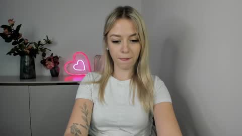 Snapshot of perfectxcindy chatting on 01.21.25 Cindy online show from 01.21.25