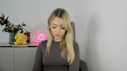 Snapshot of perfectxcindy chatting on 02.03.25 Cindy online show from 02.03.25