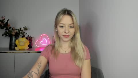 Snapshot of perfectxcindy chatting on 02.04.25 Cindy online show from 02.04.25