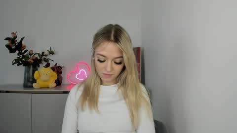 Snapshot of perfectxcindy chatting on 02.06.25 Cindy online show from 02.06.25