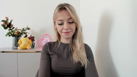 Snapshot of perfectxcindy chatting on 02.12.25 Cindy online show from 02.12.25