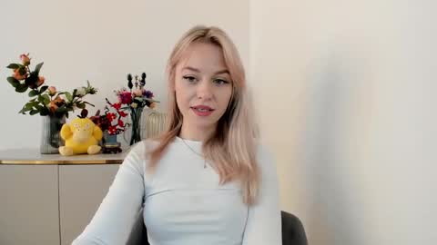 Snapshot of perfectxcindy chatting on 02.18.25 Cindy online show from 02.18.25