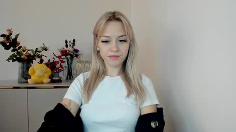 Snapshot of perfectxcindy chatting on 02.19.25 Cindy online show from 02.19.25