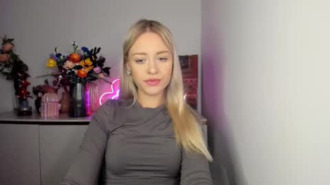 Snapshot of perfectxcindy chatting on 09.30.25 Cindy online show from 09.30.25