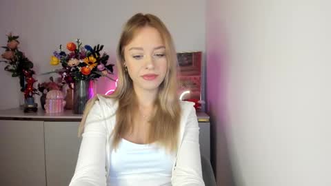 Snapshot of perfectxcindy chatting on 10.13.25 Cindy online show from 10.13.25